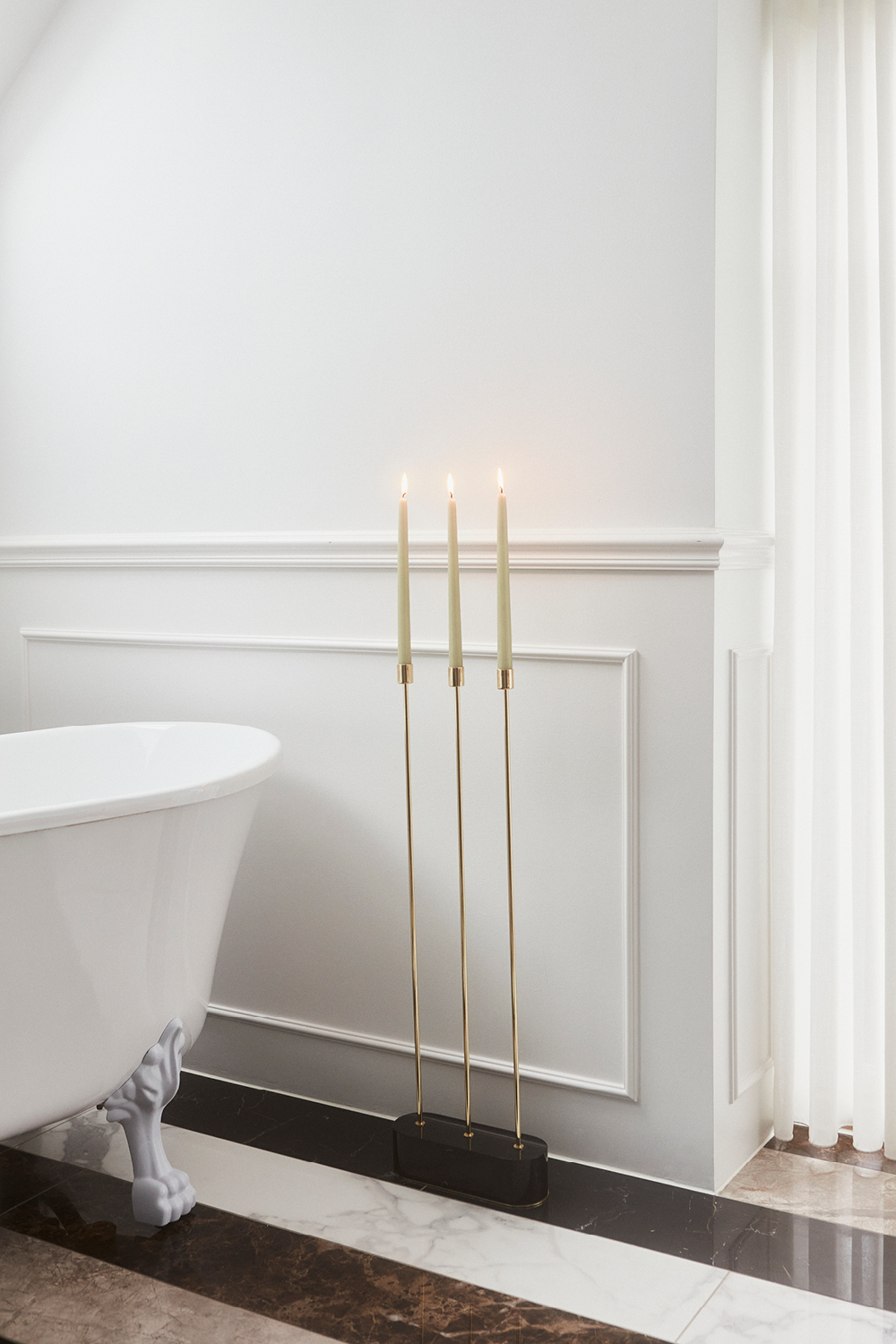 GRASIL floor candle holder GRASIL floor candle holder